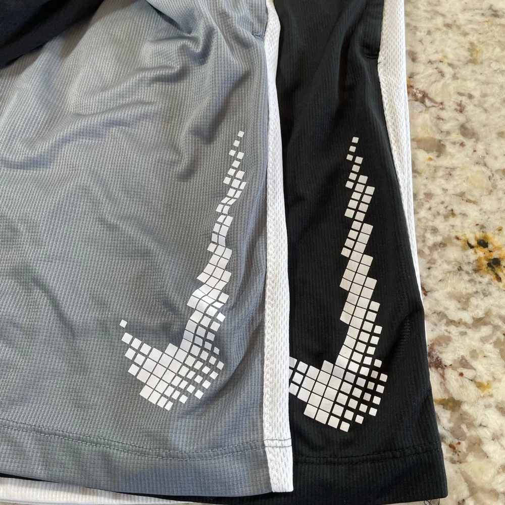 Nike Black and Gray Athletic Shorts for Versatile Wear - Picture 5 of 7